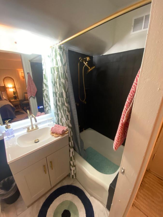 Apartamento The Seashore Waikiki Studio Just A Block From The Beach No Fees *